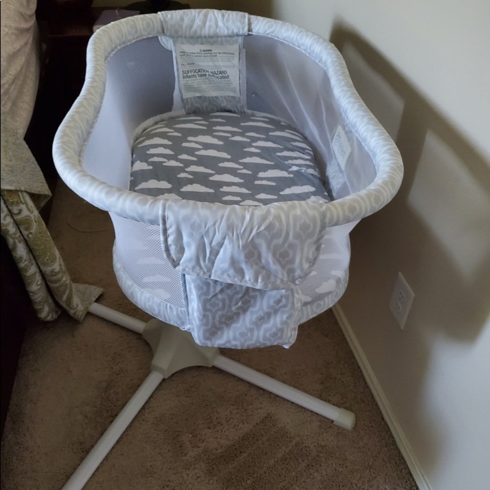 Halo Bassinest Swivel Bassinet